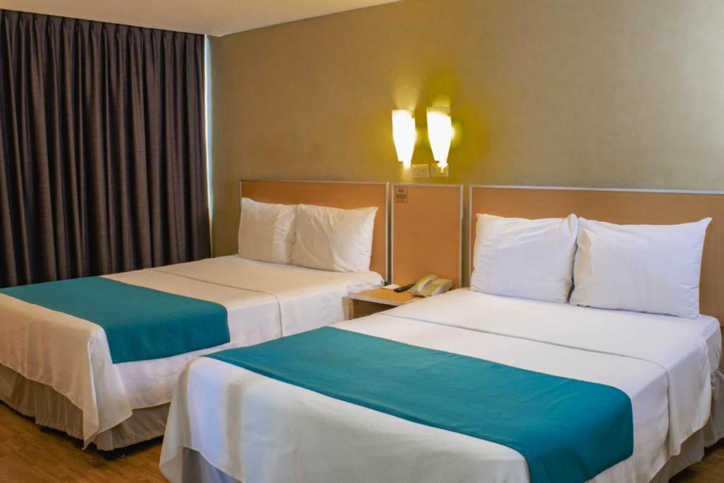 Kasa Hotel & Suites Irapuato Exterior foto